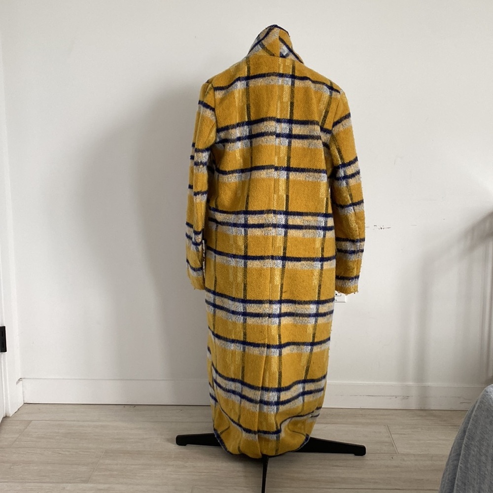 -Glamorous long line coat in bright check.🟡 - Picture 3 of 6